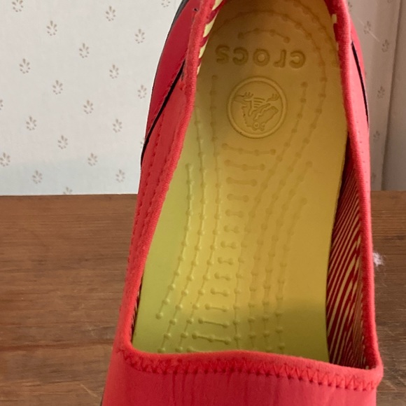 Orange Crocs. Only worn once. - Picture 3 of 6